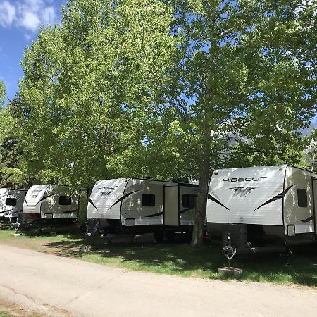 Rundle Mountain Rv Park Hotel Canmore Ngoại thất bức ảnh