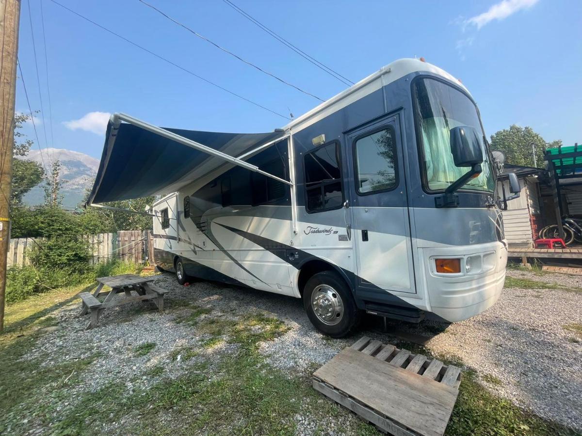 Rundle Mountain Rv Park Hotel Canmore Ngoại thất bức ảnh