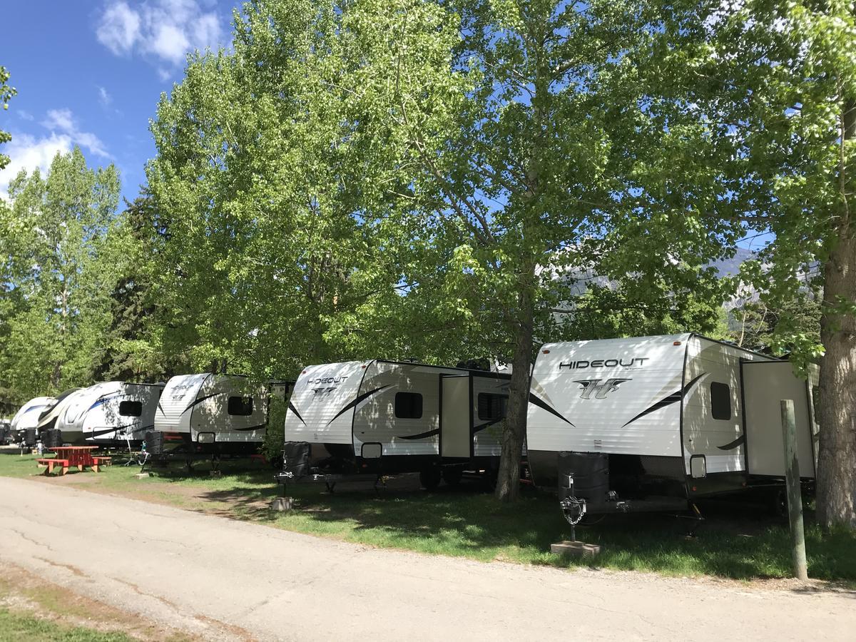 Rundle Mountain Rv Park Hotel Canmore Ngoại thất bức ảnh