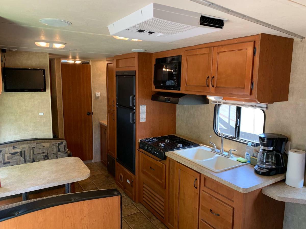 Rundle Mountain Rv Park Hotel Canmore Ngoại thất bức ảnh