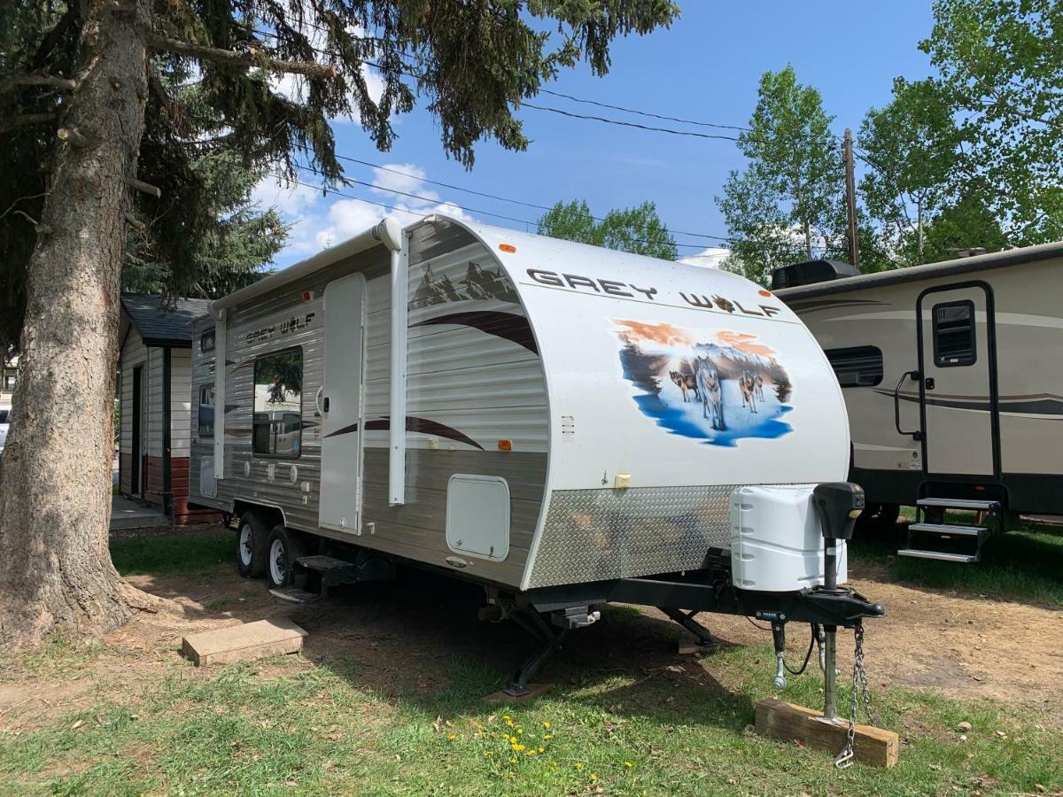 Rundle Mountain Rv Park Hotel Canmore Ngoại thất bức ảnh